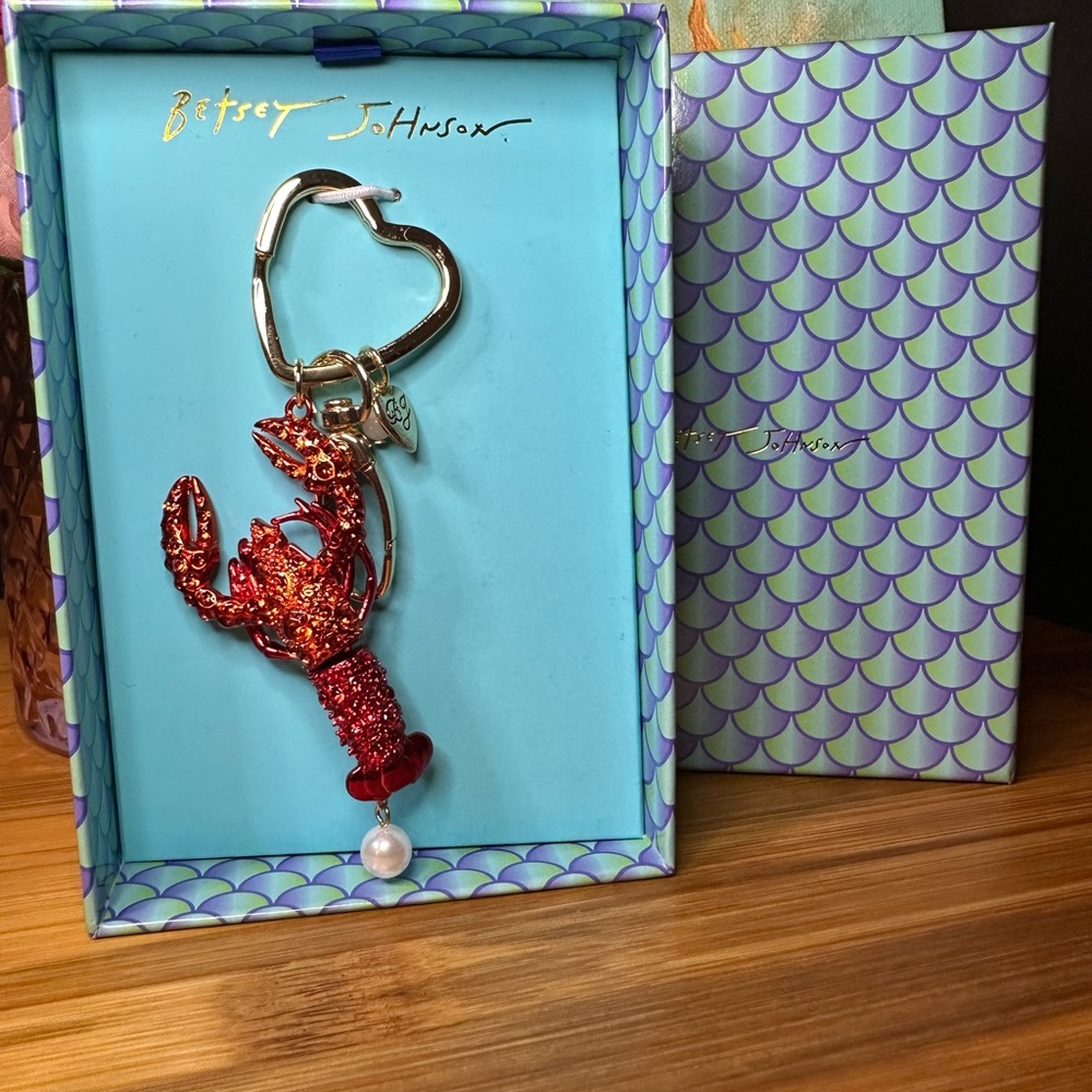 Betsey Johnson Red Lobster Bag Charm/Key Chain 🦞 - Picture 2 of 12